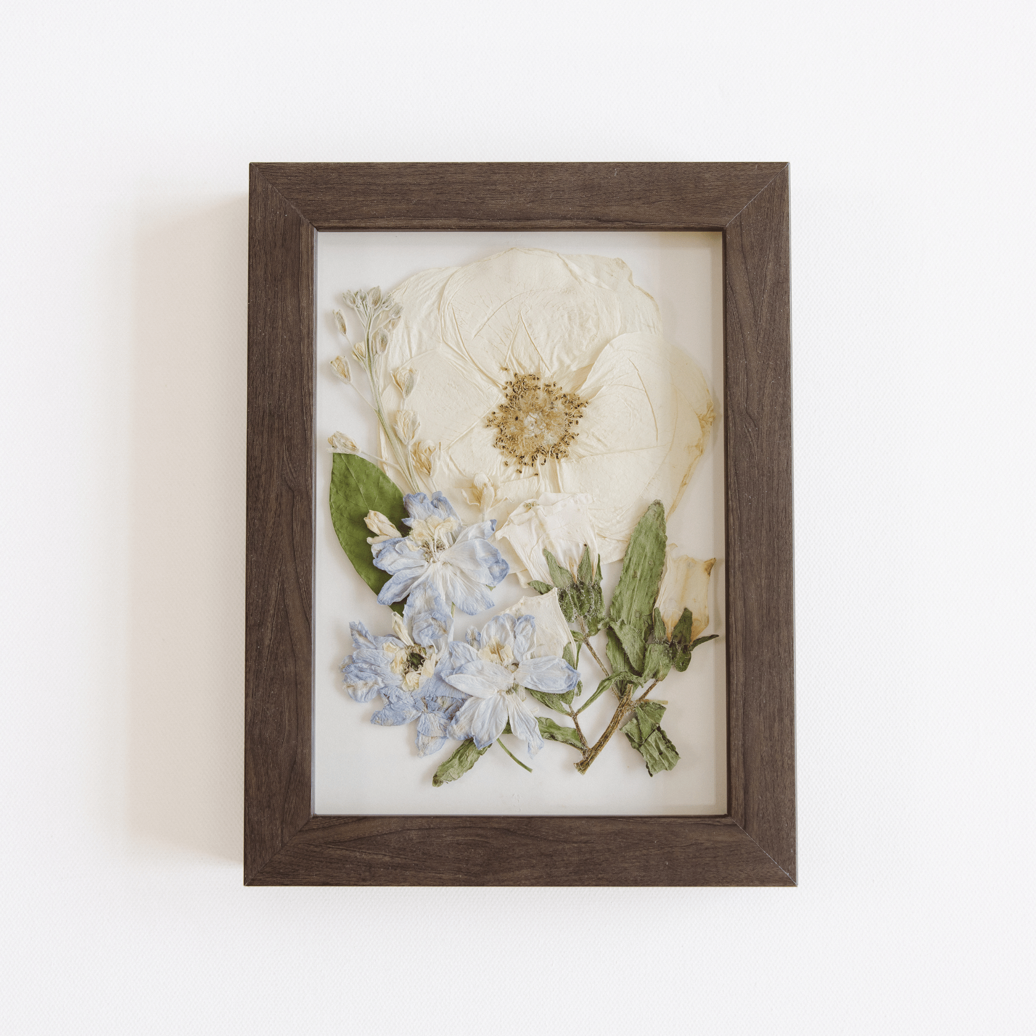 Boutonniere Frame